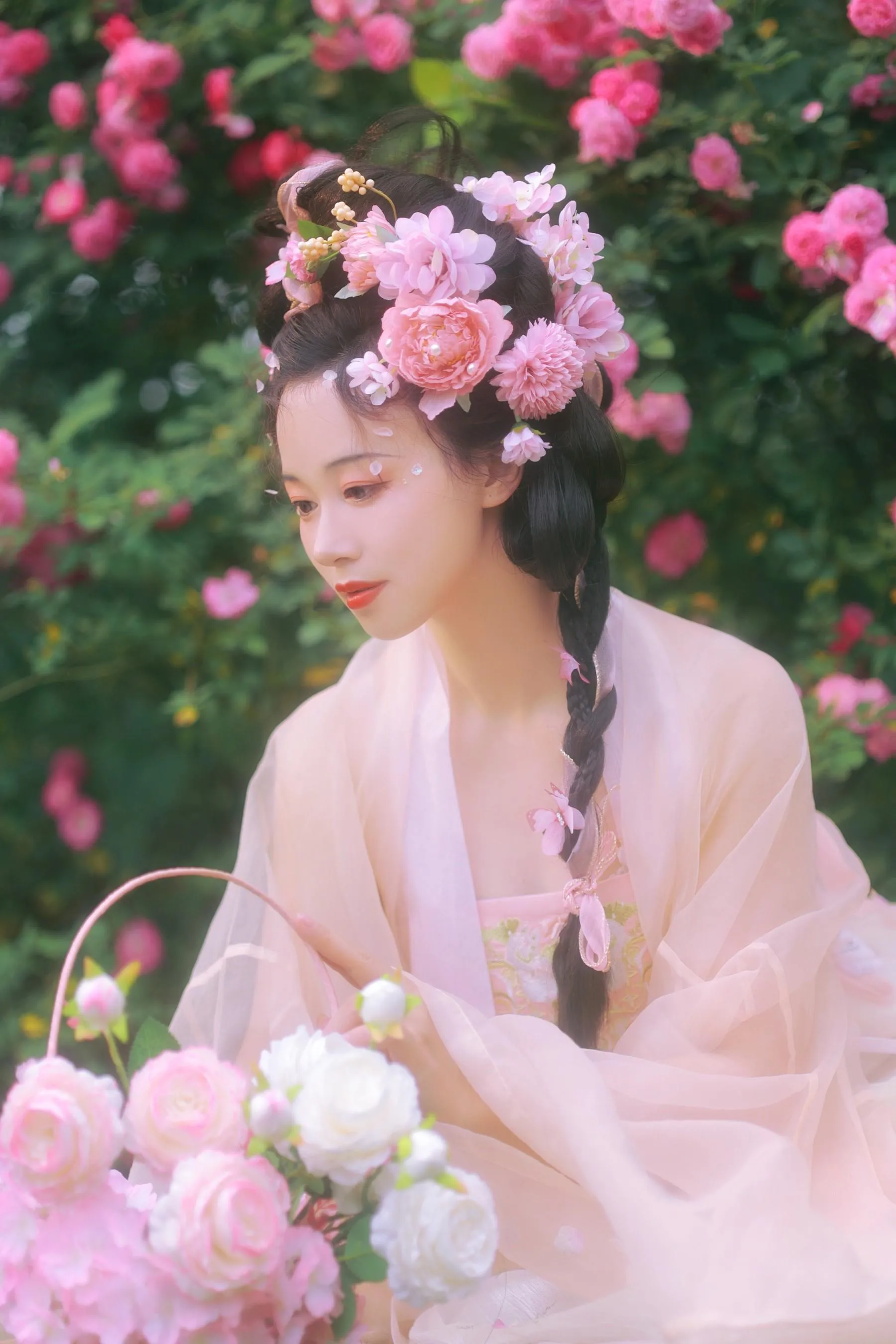 [艺图语] 2022.06.18 蔷薇花神 笑笑 [35P]插图9
